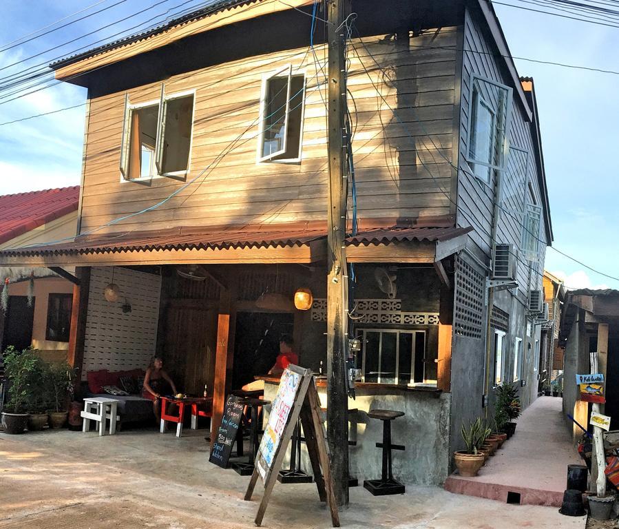 Sweet Life Guesthouse Koh Lanta Exterior photo